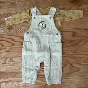 New w/out Tags Disney Baby Winnie The Pooh Overalls Outfit Size 6-9 Months